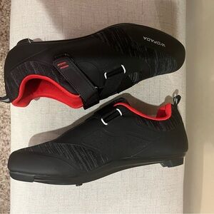NWOT Wofada Black, Grey and Red Outsior & Indoor Cycling Shoes